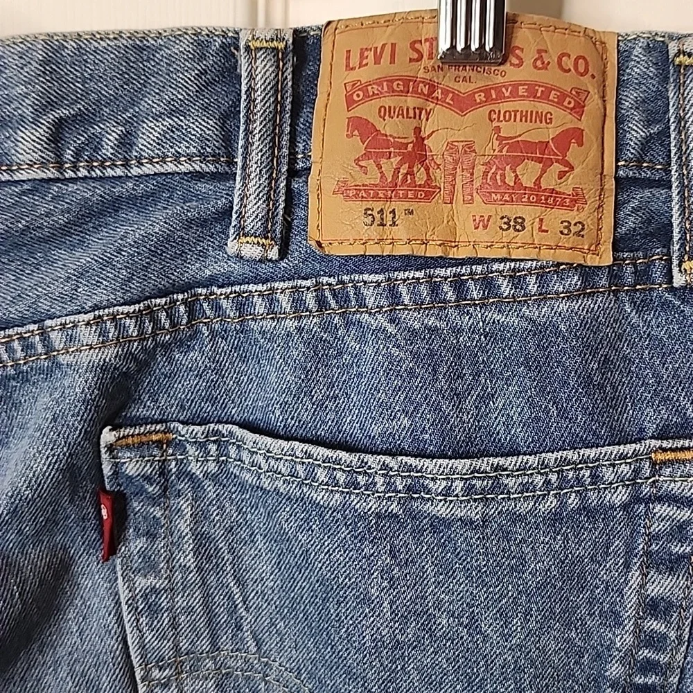 Levi's 511 Distressed Medium Wash Fabric In the Knees Jeans 38 x 32